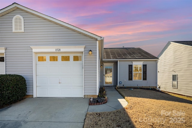 view of front facade with a garage