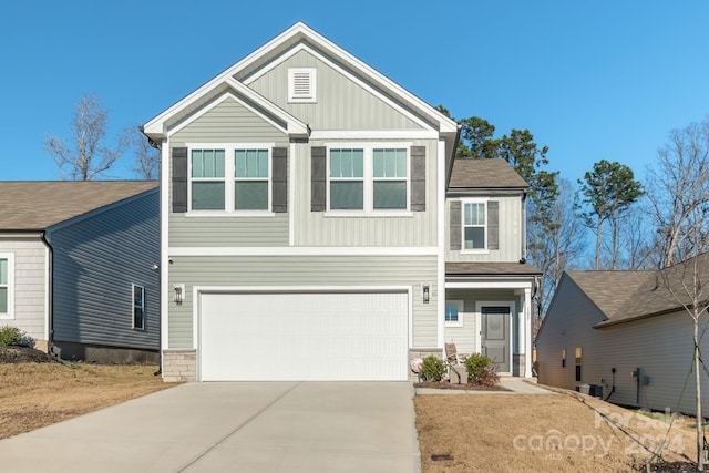 view of front facade featuring a garage