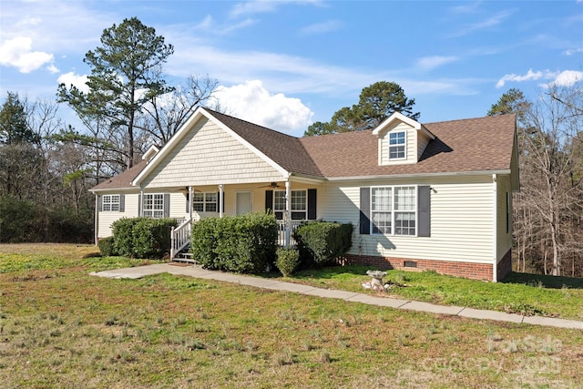 view of front of property featuring a front lawn and covered porch