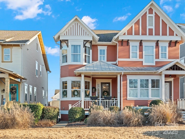 view of front of property featuring covered porch