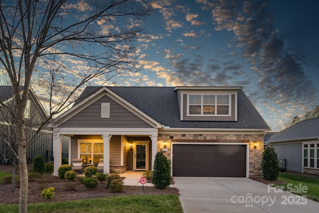 view of front of home featuring a porch