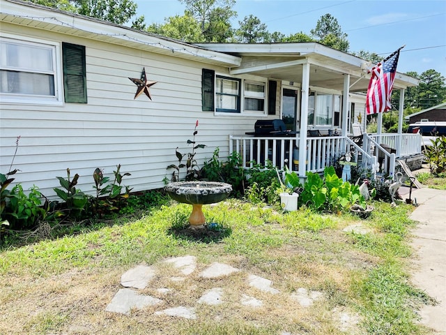 view of front of home featuring a porch