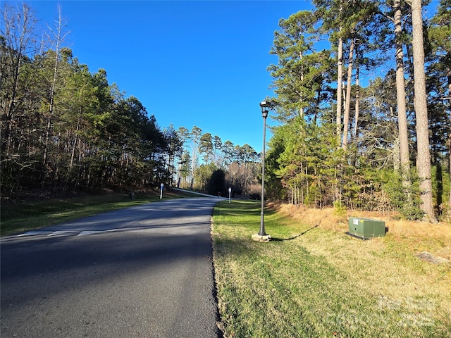 Listing photo 2 for 137 Heron Bay Dr, Badin Lake NC 28127