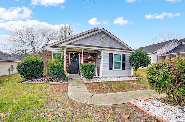 view of front of home with a front lawn