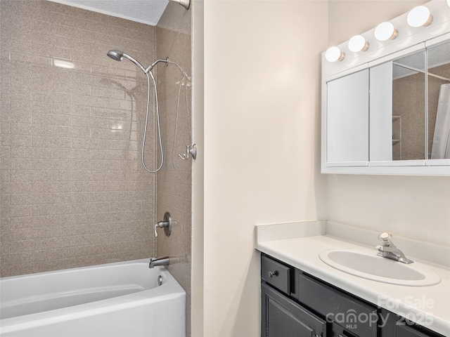 950 Blanton St, Columbus, NC 28722 - full bath featuring shower / washtub combination and vanity
