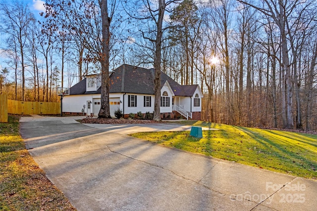 view of front of house with a front lawn