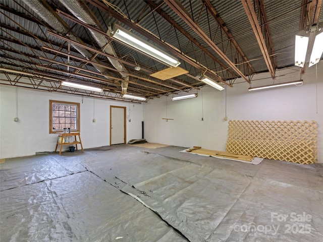 185 Oak Ridge Dr, Clyde, NC 28721 - view of garage