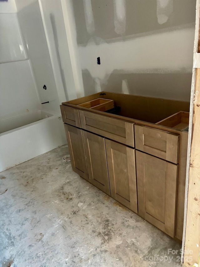 bathroom featuring a bathing tub