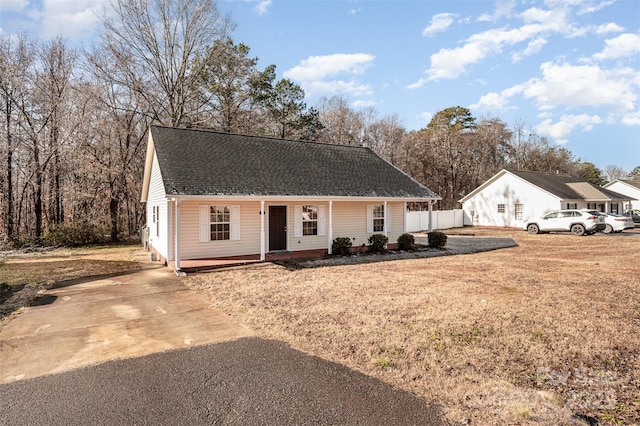 view of front of house featuring a porch