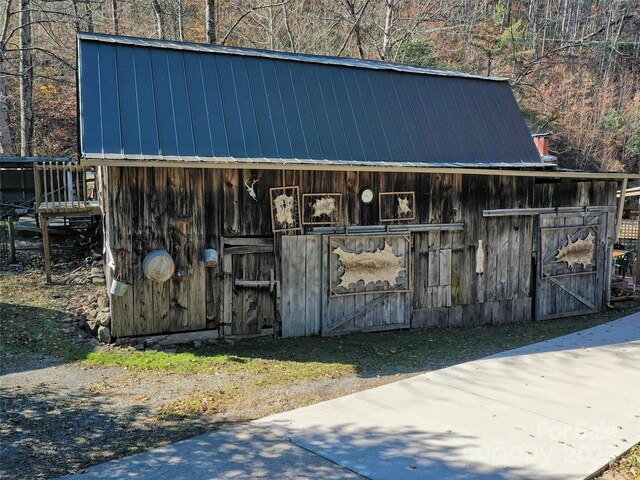 41 Cottontail Ln, Canton, NC 28716 - view of horse barn