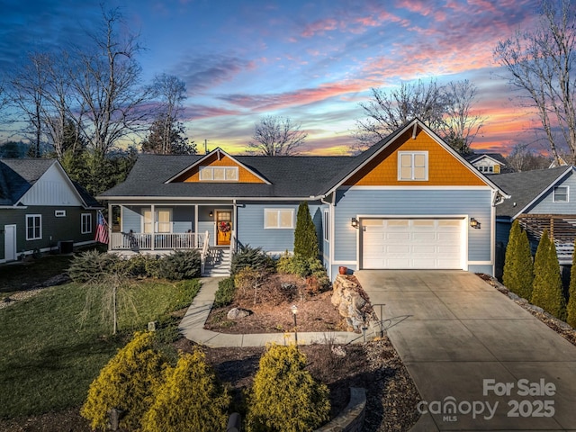 view of front of property featuring covered porch