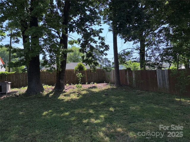 9624 Langston Mill Rd, Charlotte, NC 28216 - view of yard with a fenced backyard
