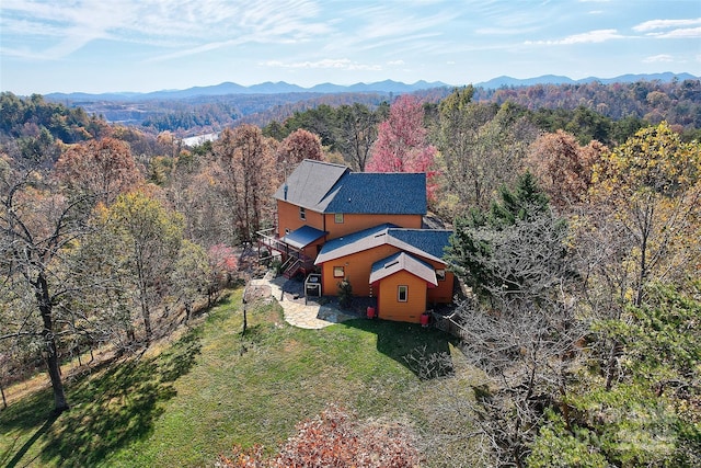 bird's eye view featuring a mountain view