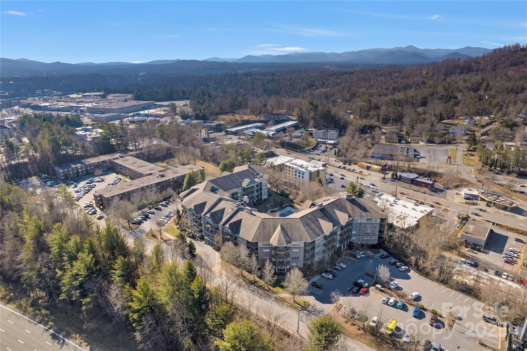 bird's eye view featuring a mountain view