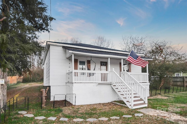 view of front facade featuring a porch