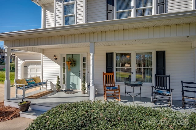 property entrance featuring a porch