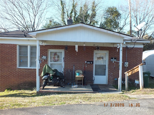 view of front of house