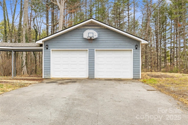 view of detached garage