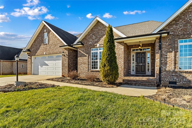 view of front of house with a front yard