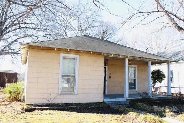 view of front of home with a porch