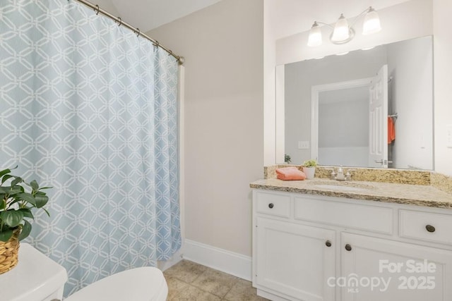 4150 Summit Ridge Ln, Denver, NC 28037 - bathroom featuring toilet, vanity, baseboards, curtained shower, and tile patterned flooring