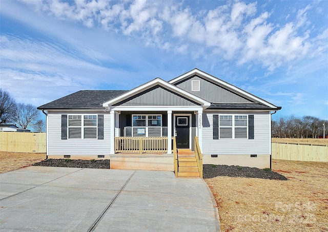 view of front of home featuring covered porch