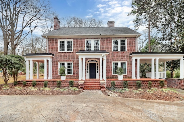 view of colonial inspired home