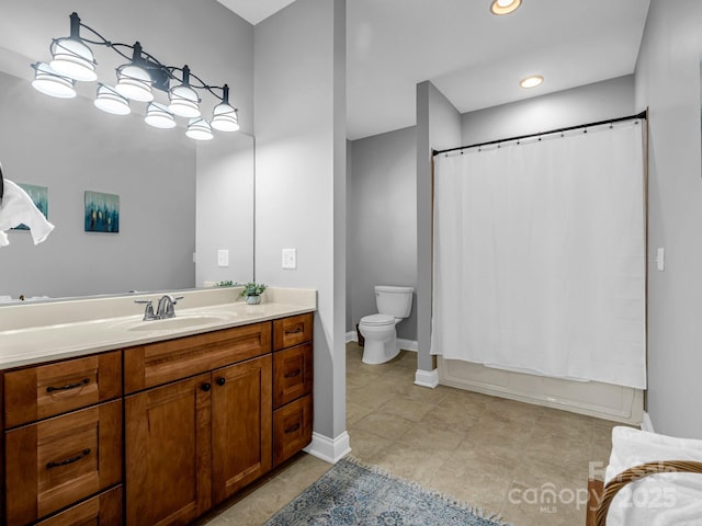 full bathroom featuring baseboards, vanity, toilet, and shower / tub combo with curtain