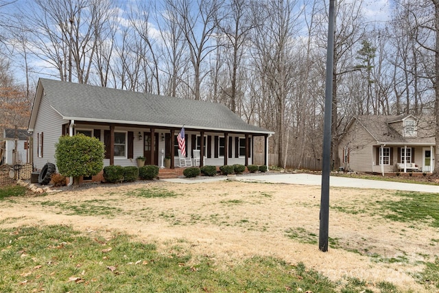 view of front of house with covered porch