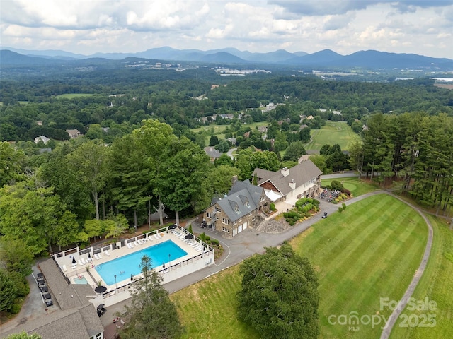 drone / aerial view with a mountain view