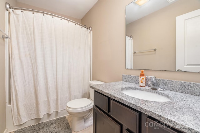 full bathroom with shower / bath combination with curtain, vanity, and toilet