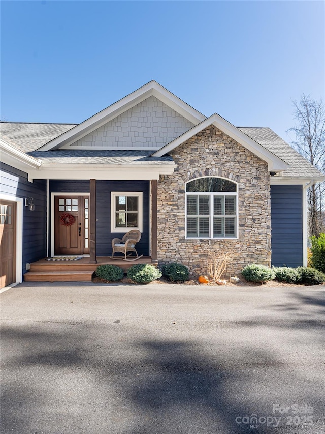 view of front of home featuring a porch