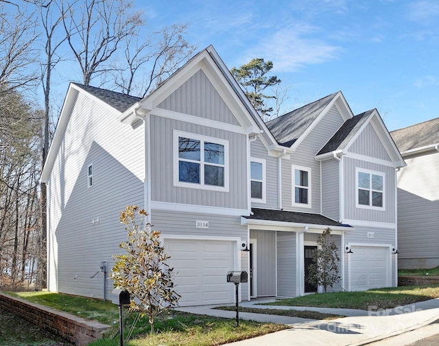 view of front facade with a garage