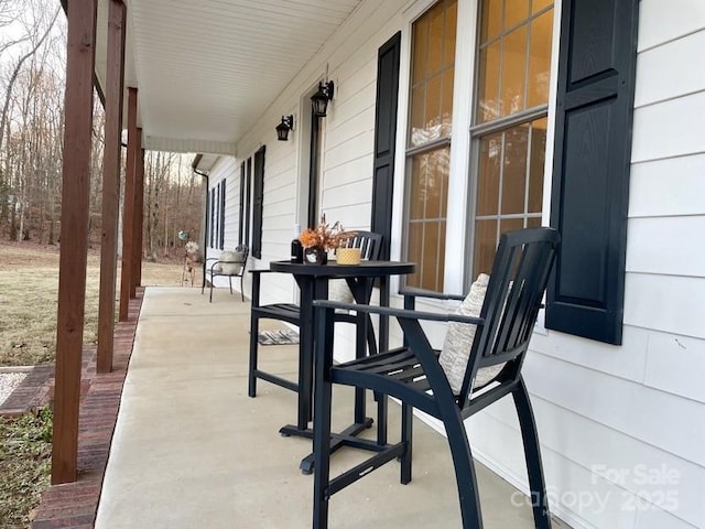 view of patio / terrace with covered porch