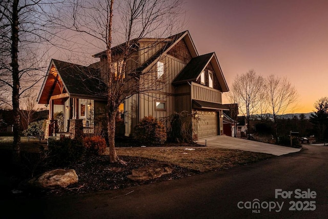 view of front of property featuring a garage