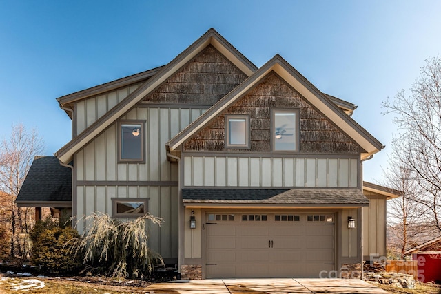 view of front of house with a garage