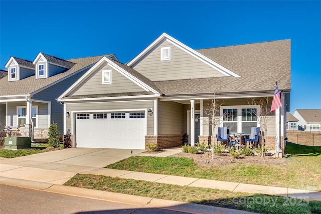 view of front facade featuring a garage