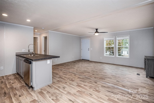 kitchen with sink, stainless steel dishwasher, kitchen peninsula, crown molding, and light wood-type flooring