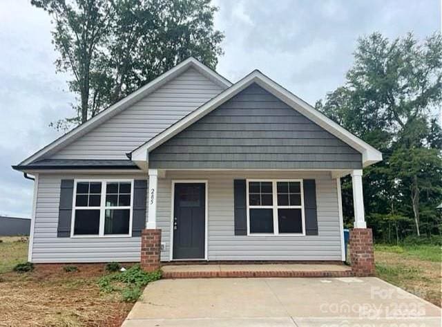 view of front of home featuring covered porch