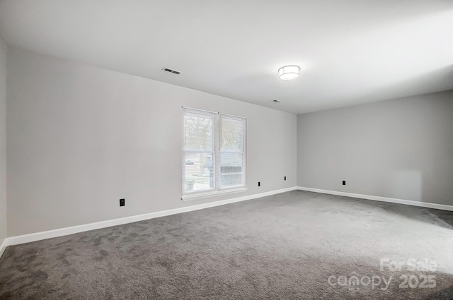 spare room with carpet flooring