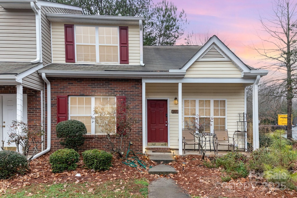 view of front of house featuring covered porch