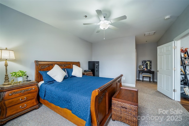 bedroom featuring carpet floors and ceiling fan