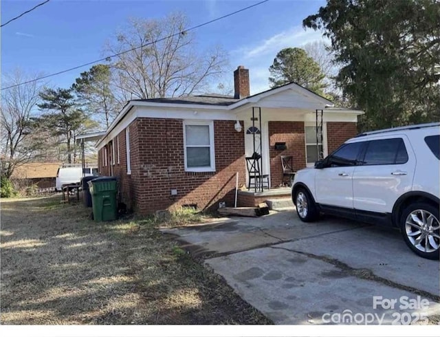 view of front of property