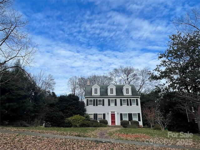 view of front of property