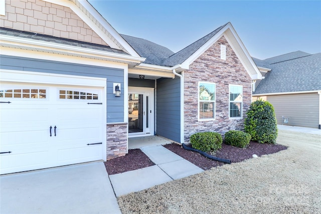 view of front facade with a garage