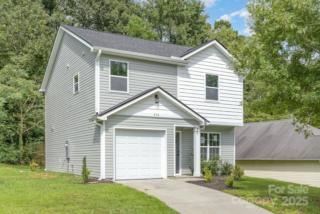 view of front of property featuring a front yard