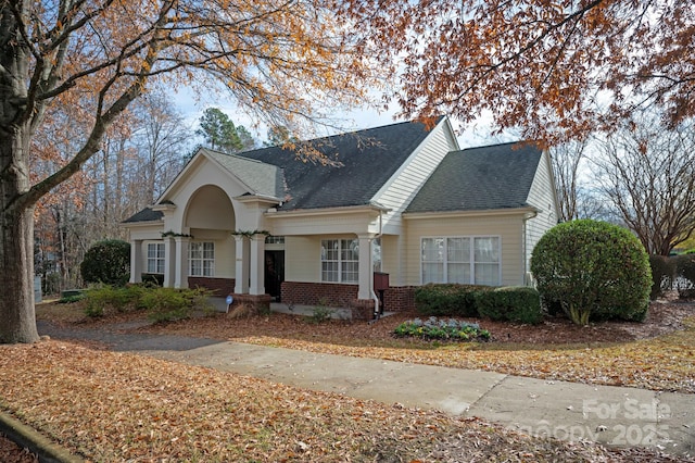 view of front facade