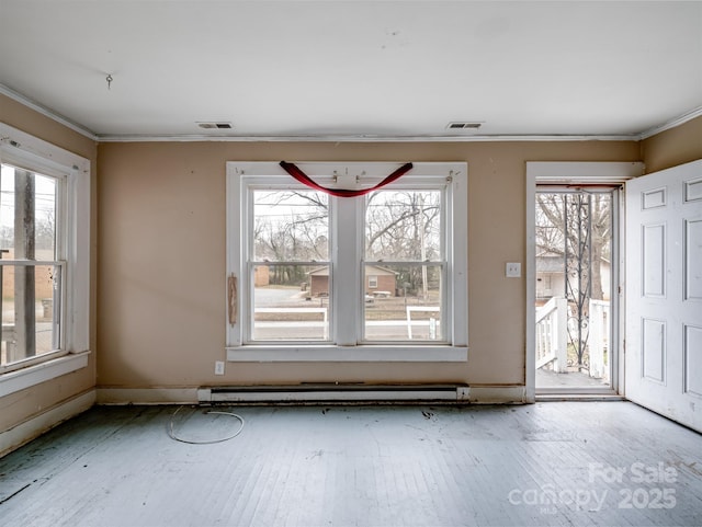 empty room with crown molding