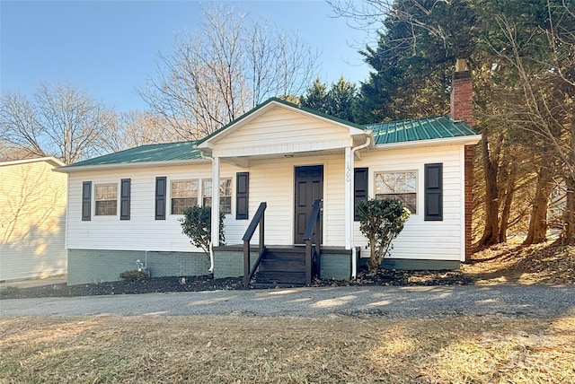 view of front facade with covered porch