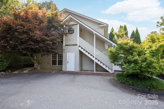 view of front of home